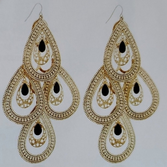 Home Interiors, Catherines, Undercover Wear, Petra Fashions, Lingerie inventory - Picture 3 of 15